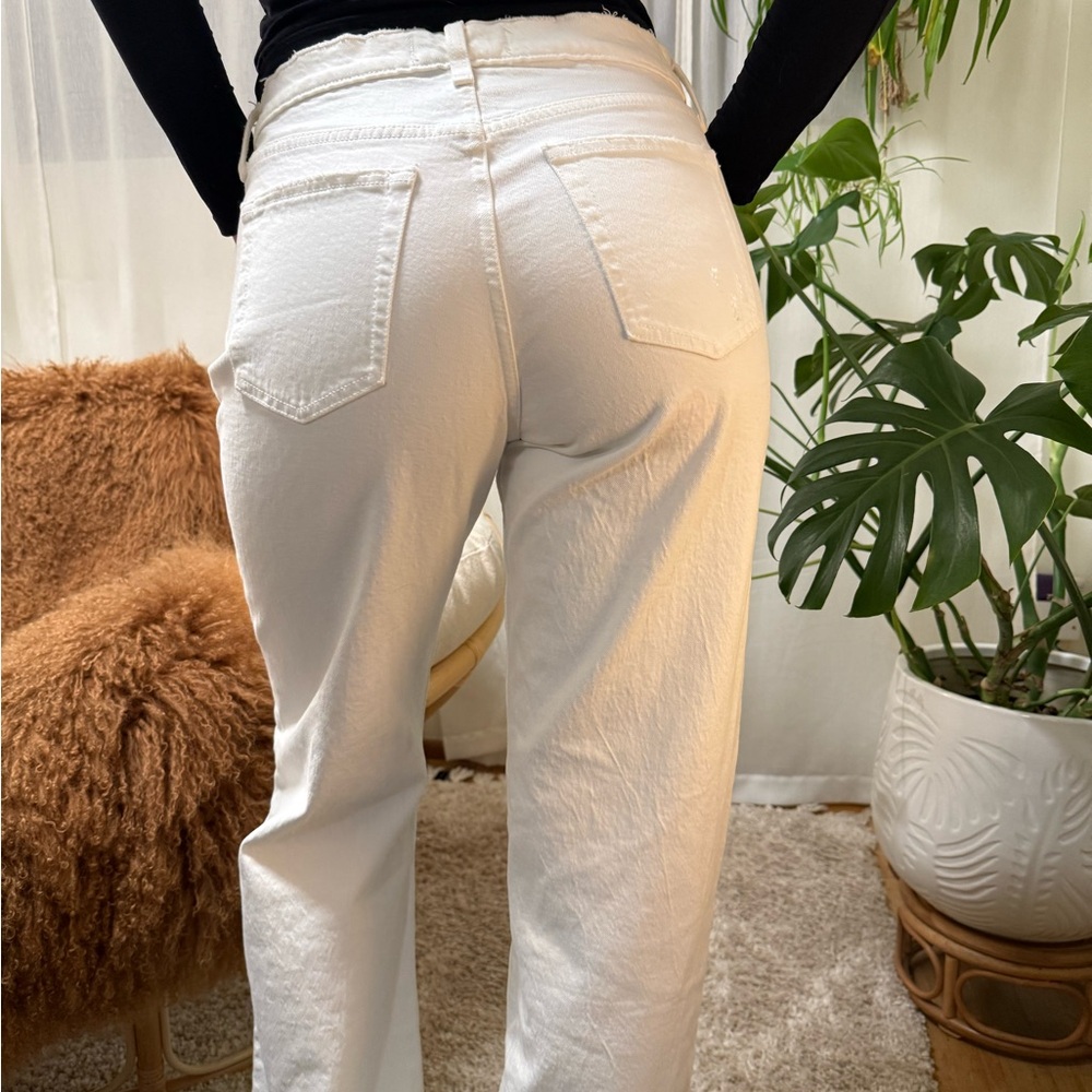 Abercrombie & Fitch White Distressed Straight Leg Jeans - Picture 2 of 8
